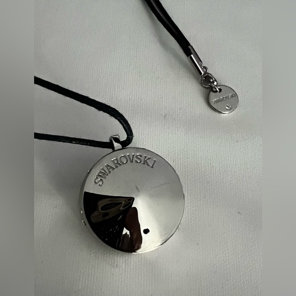 SWAROVSKI Aura Crystal Transparent Lip Gloss Pendant 1.3g - Picture 8 of 9